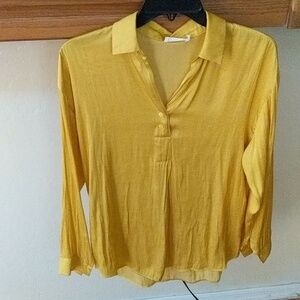 Beautiful shirt from lush brand size s